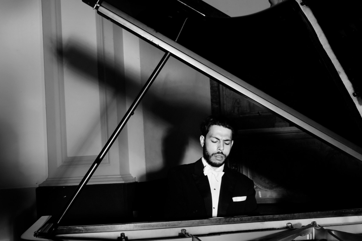 Pianist Nicolas van Poucke