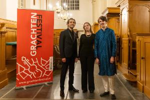 Genomineerden GrachtenfestivalPrijs 2025. Van links naar rechts: Eduard Preda, Hadewych van Gent en Arjan Linker. Foto: Rob van Dam